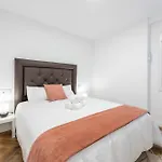 City Charm - Stylish 3Bd In Malaga Centro