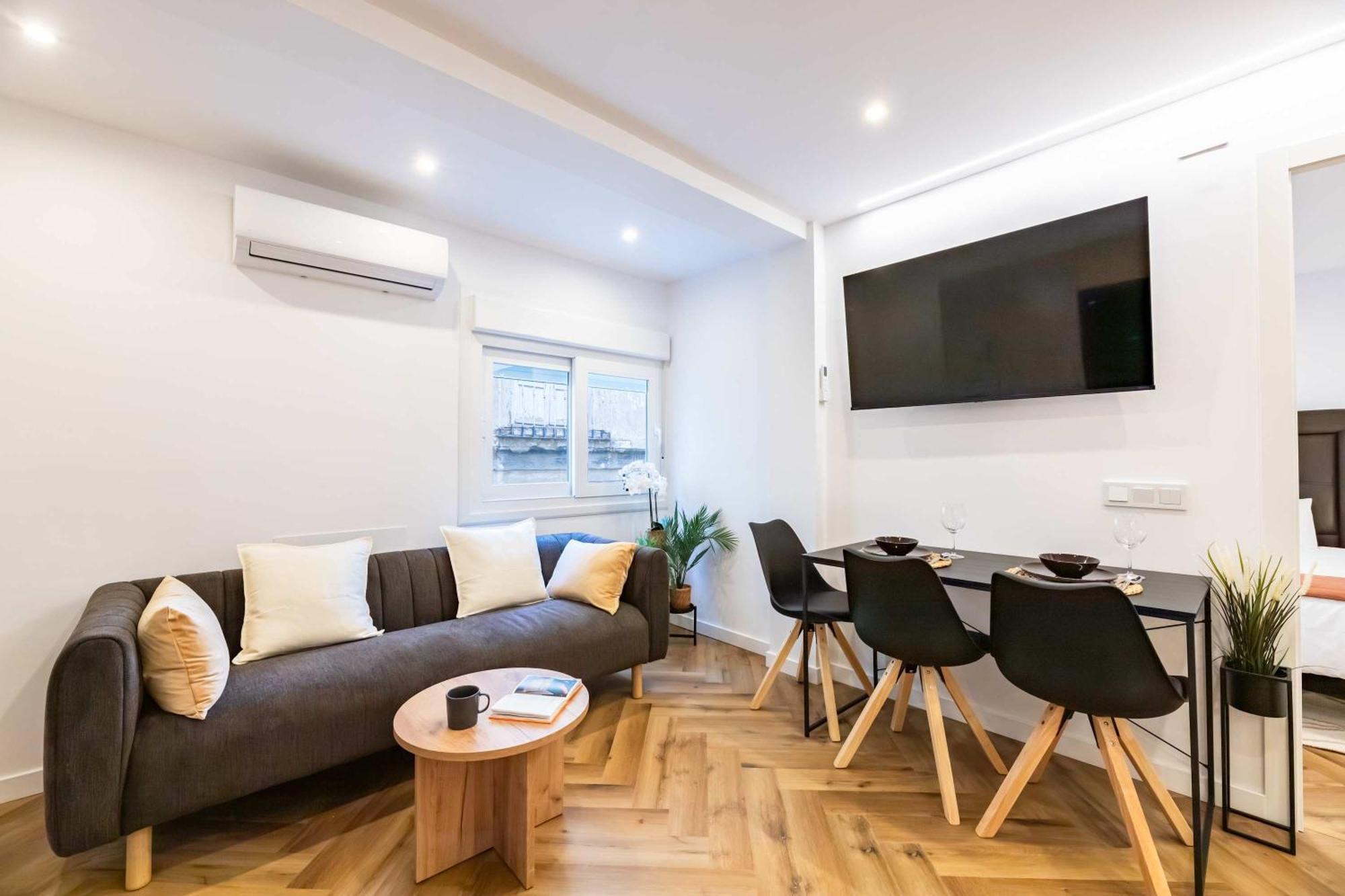 Charm - Stylish 3bd In Centro Apartment Málaga