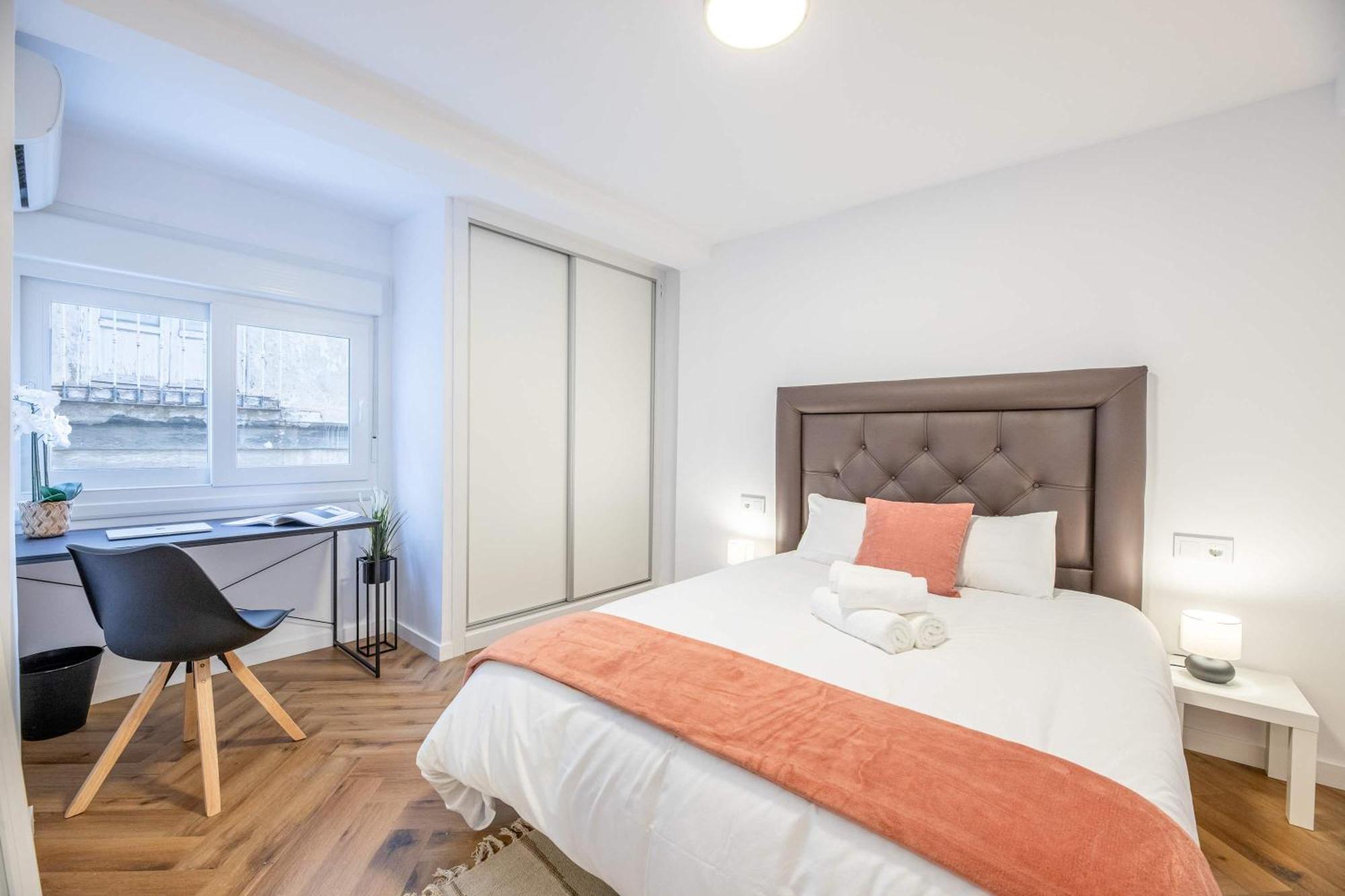 Charm - Stylish 3bd In Centro