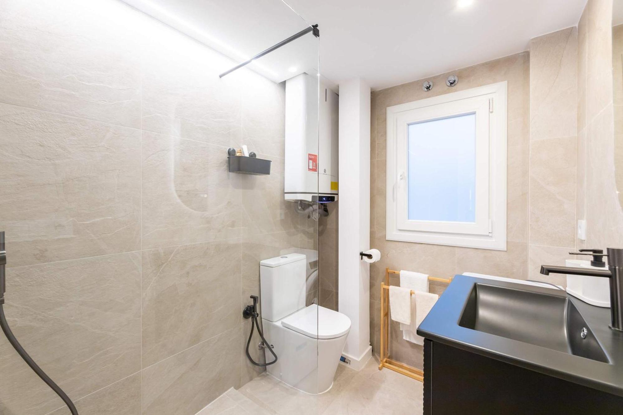 Charm - Stylish 3bd In Centro Apartment